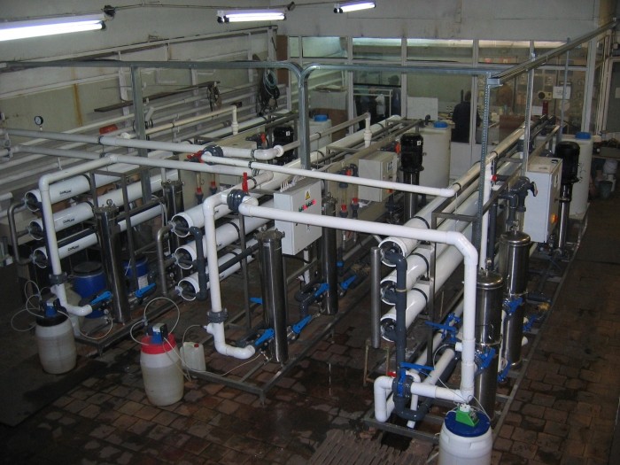 The system of obtaining desalted water for the production of solar cells, Q = 45 m3 / h
