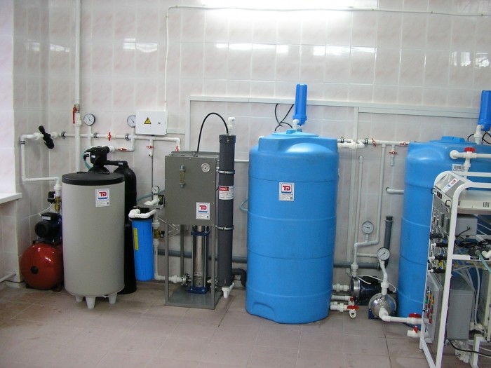 System of production, storage and distribution of purified water, Q = 200 l / h