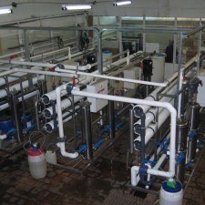 The system of obtaining desalted water for the production of solar cells, Q = 45 m3 / h